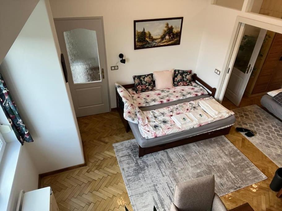 Awesome, 15 Mins To Center Home Budapest Exterior photo