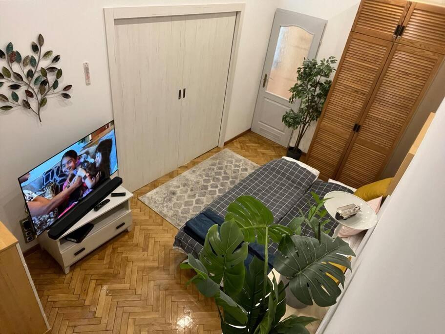 Awesome, 15 Mins To Center Home Budapest Exterior photo