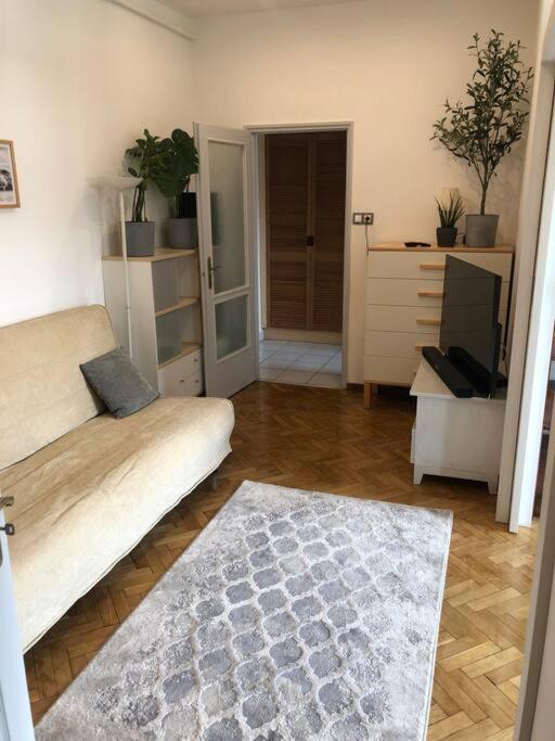Awesome, 15 Mins To Center Home Budapest Exterior photo