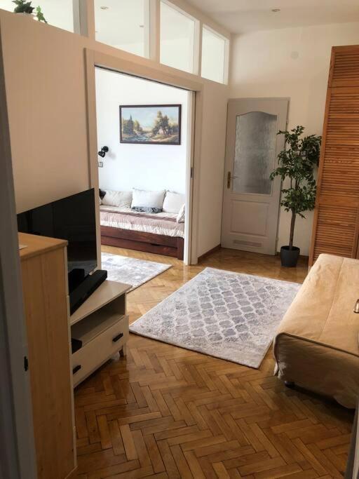 Awesome, 15 Mins To Center Home Budapest Exterior photo
